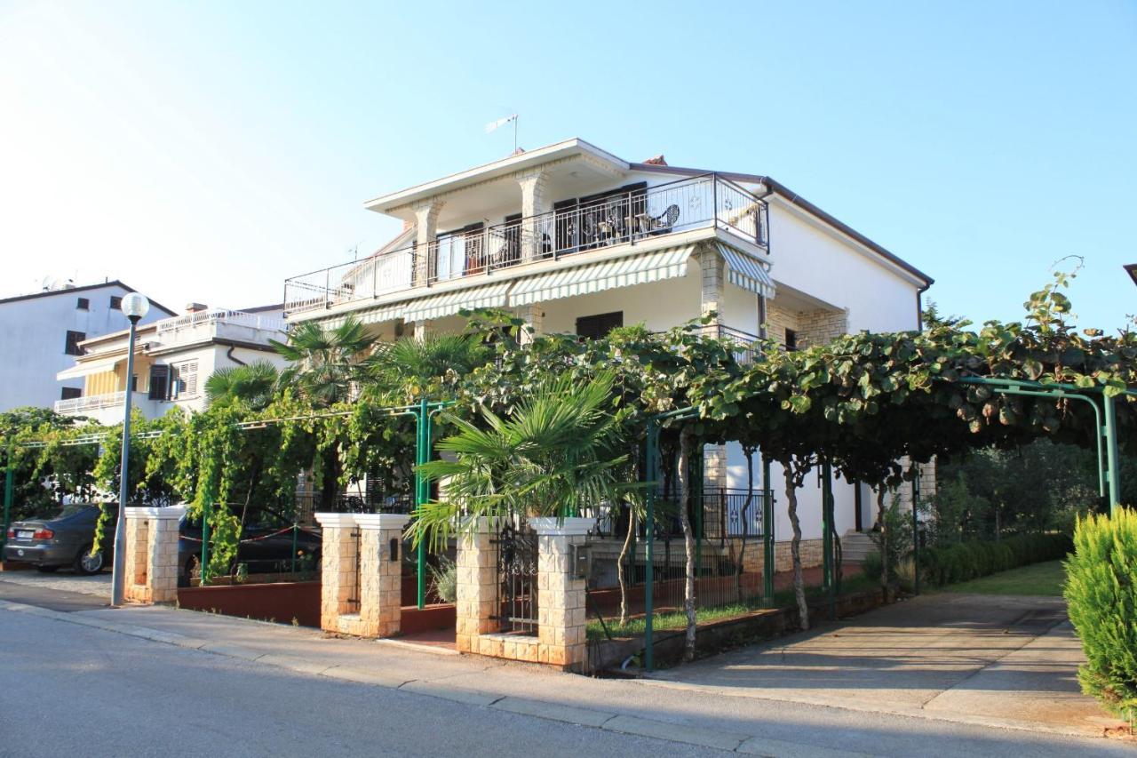Apartments With A Parking Space Umag - 7094 Exterior photo